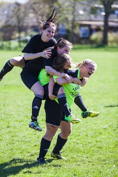 Bild 33 - Frauen SV Frisia 03 Risum Lindholm - Heider SV : Ergebnis: 8:0